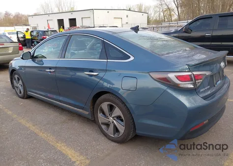 2016 Hyundai Sonata Hybrid Limited from USA, damaged, VIN KMHE34L11GA018838